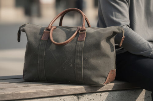 découvrez notre cabas homme en toile robuste, alliant style moderne et durabilité exceptionnelle pour un accessoire idéal au quotidien.