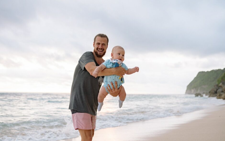 bébé à la plage