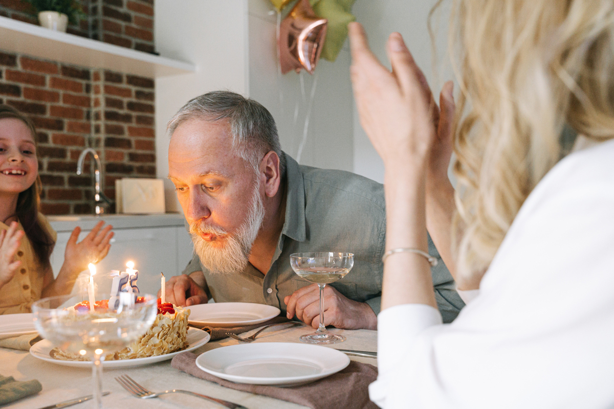 cadeau de luxe offrir à un homme de 70 ans