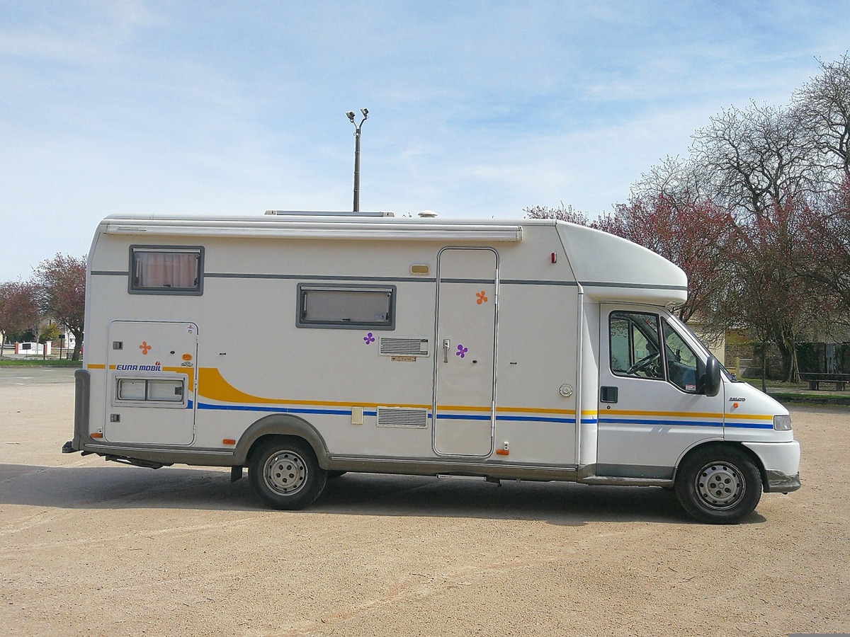 camping-car de luxe de la marque Mercedes