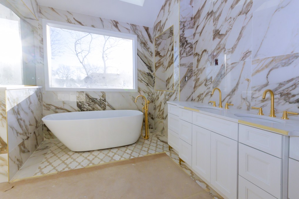 salle de bains marbre