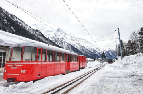 10 fabuleuses stations de ski alpin de luxe que vous pouvez visiter en train